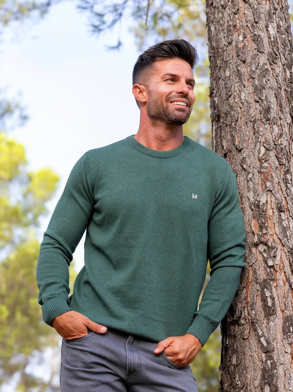 Custi Mikelo Basic Round Neck Sweater