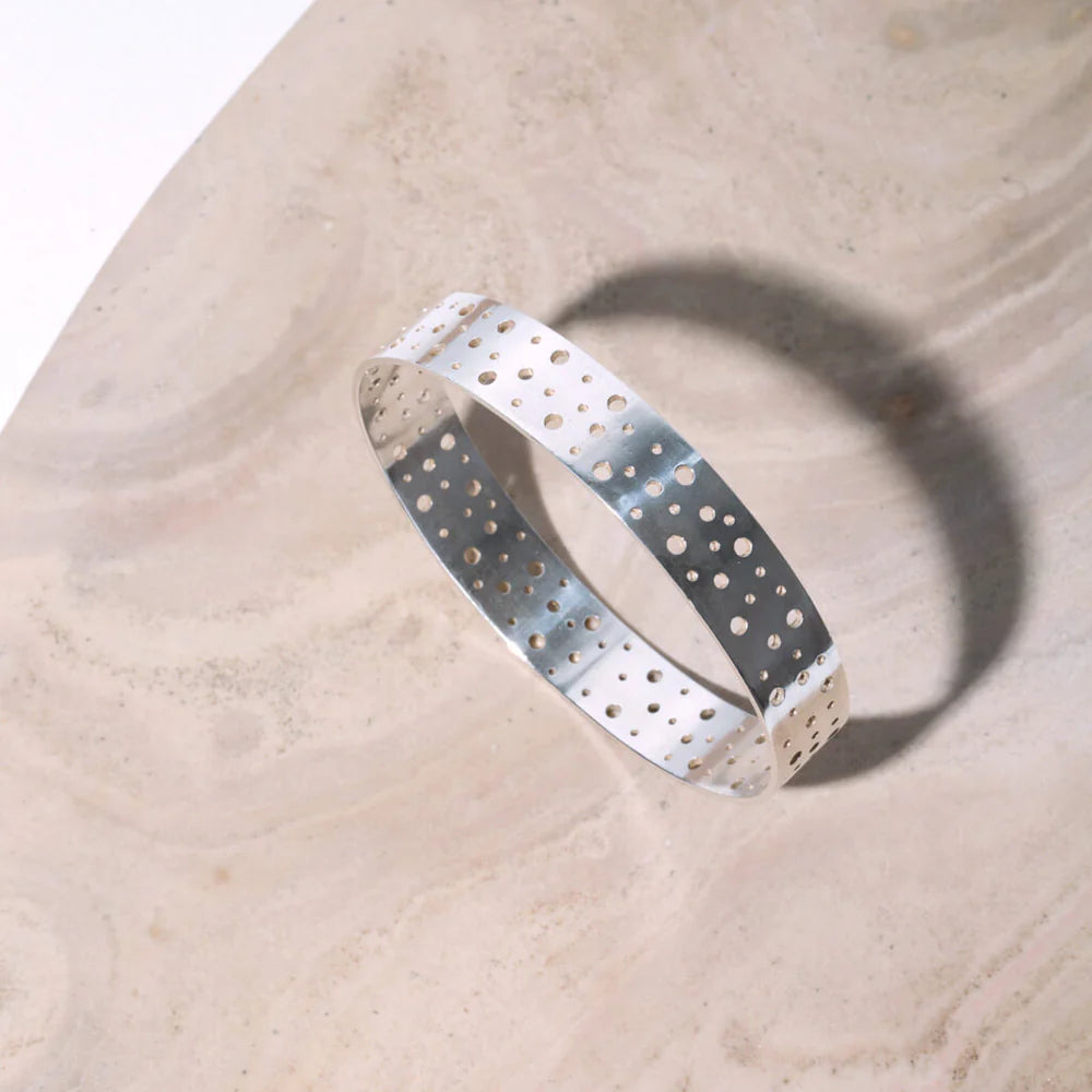 Mulxiply Moon Oval Bangle