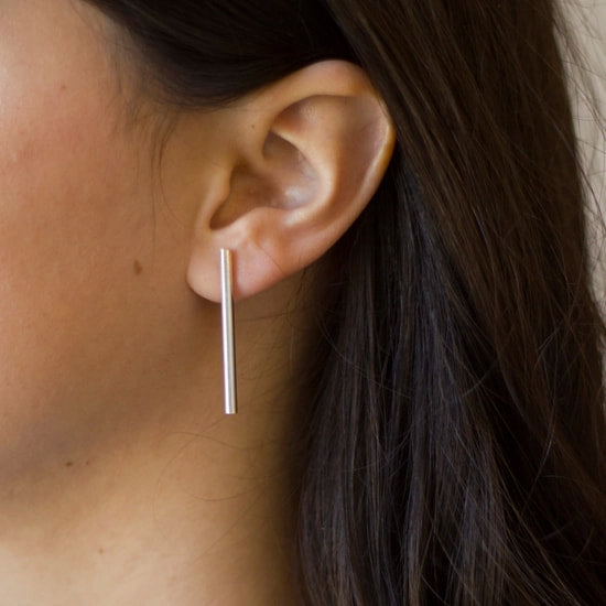 Sable Statement Bar Studs