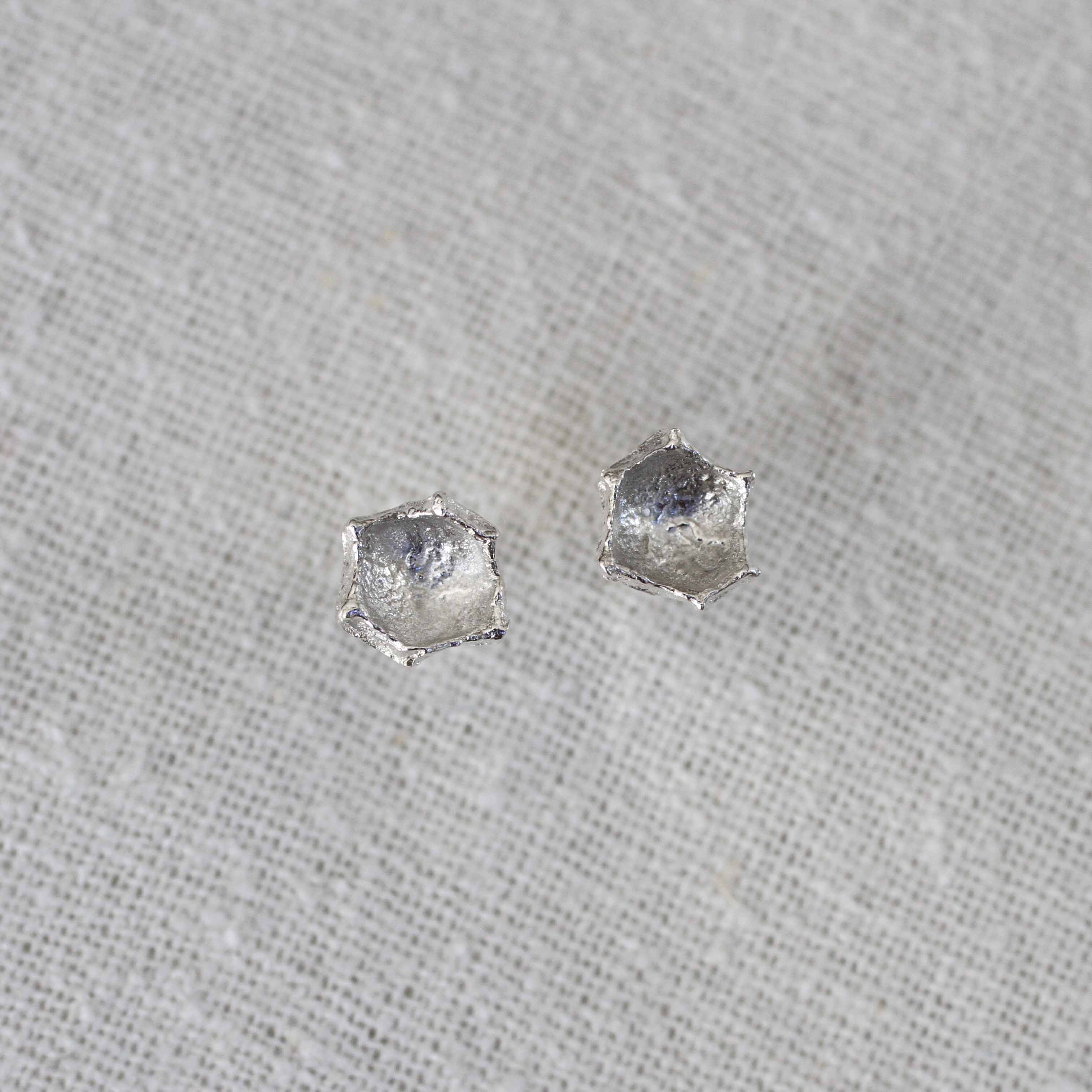 Thicket Honeycomb Studs