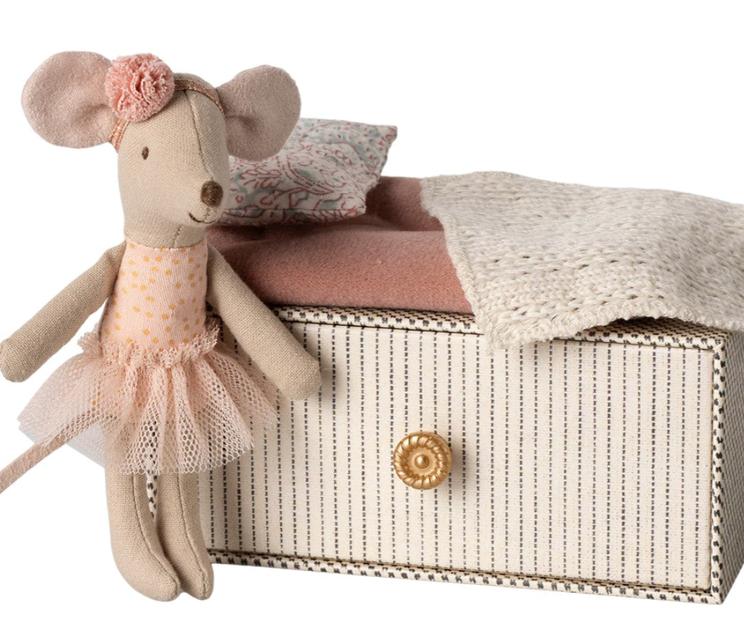 Maileg Dance Mouse in Daybed, Little Sister