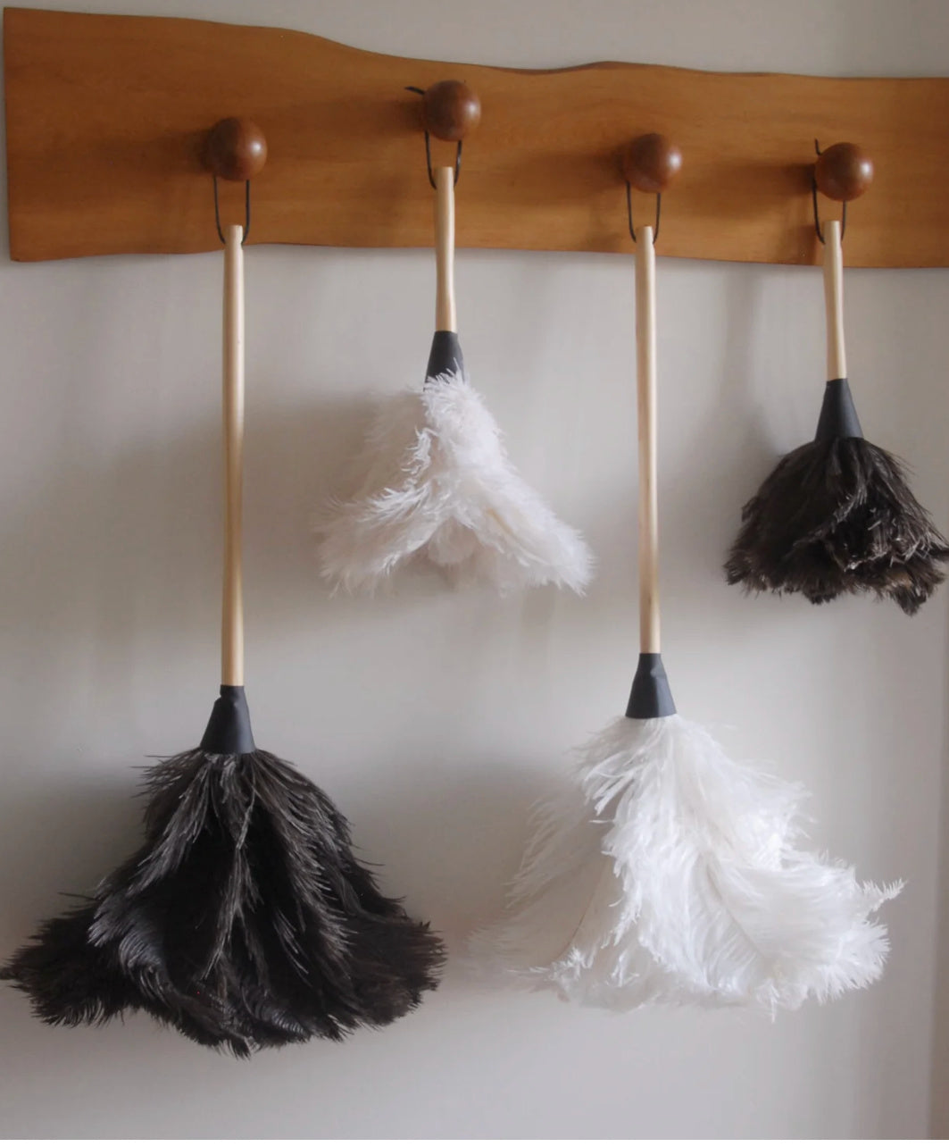 Earth & Nest Feather Duster