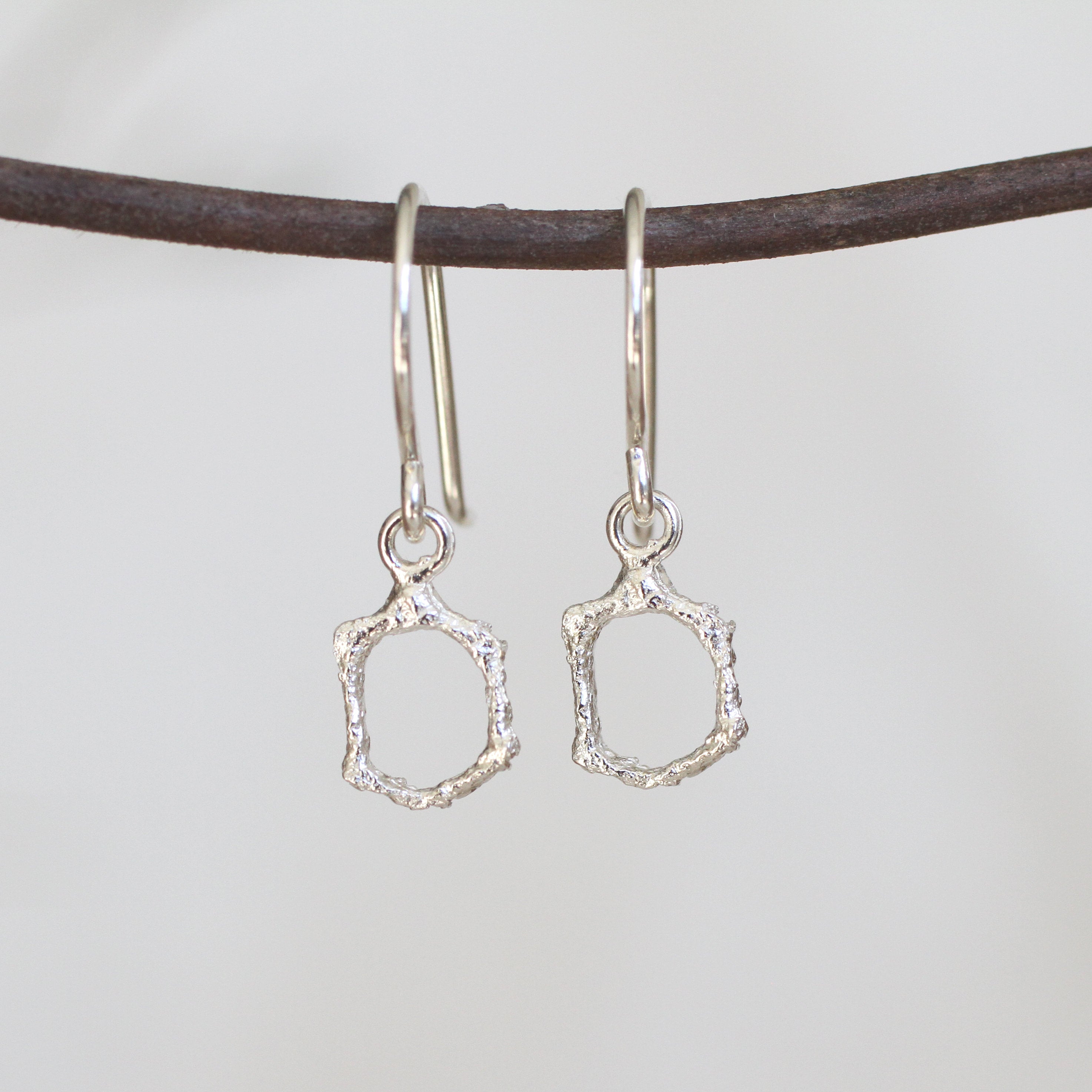 Thicket Honeycomb Outline Earrings